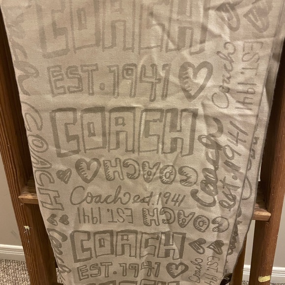 Coach scarf 2 tone beige - silky feel missing fabric tag - Picture 1 of 3